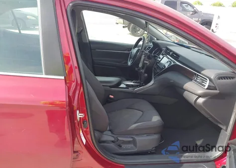 2018 Toyota Camry Le из США, поврежденный, VIN 4T1B11HK8JU563806